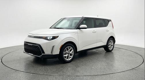 Snow White Pearl 2025 Kia Soul LX