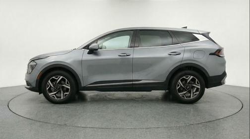 Everlasting Silver 2025 Kia Sportage LX