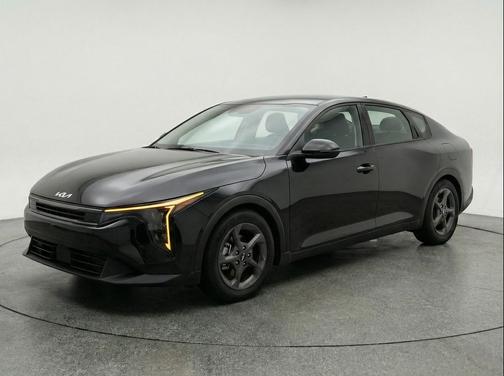 Aurora Black Pearl 2025 Kia K4 LXS