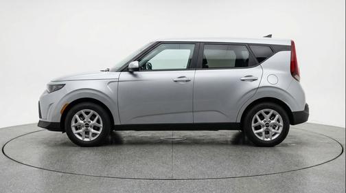 Steel Gray 2025 Kia Soul LX