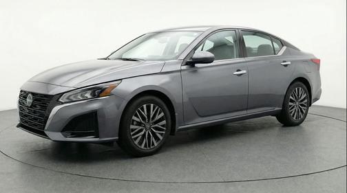 Gun Metallic 2025 Nissan Altima SV FWD
