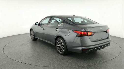 Gun Metallic 2025 Nissan Altima SV FWD