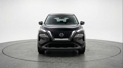 Super Black 2025 Nissan Rogue SV