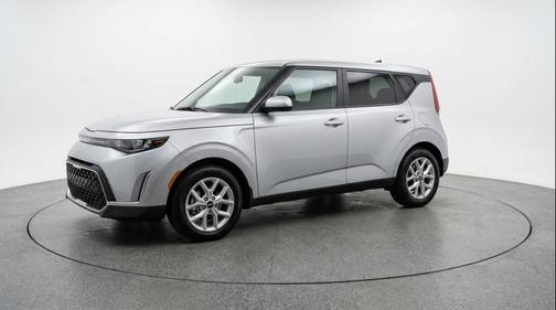 Steel Gray 2025 Kia Soul LX