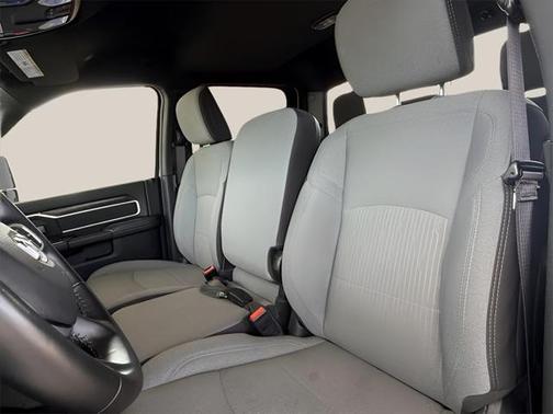 2024 RAM 2500 Big Horn Crew Cab 4x4 8' Box