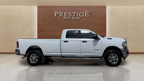 2024 RAM 2500 Big Horn Crew Cab 4x4 8' Box