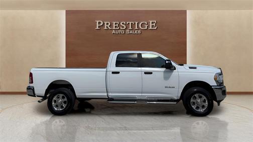2024 RAM 2500 Big Horn Crew Cab 4x4 8' Box