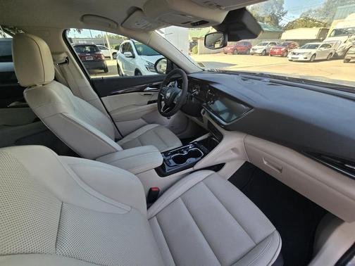 2021 Buick Envision FWD Essence