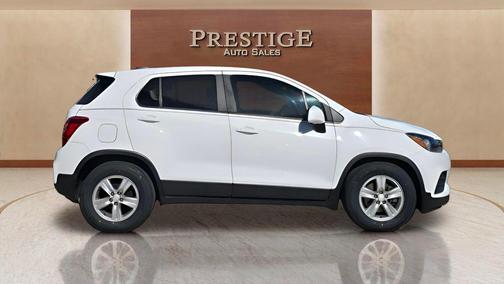Summit White 2020 Chevrolet Trax LS