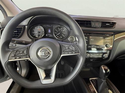 2018 Nissan Rogue Sport SV