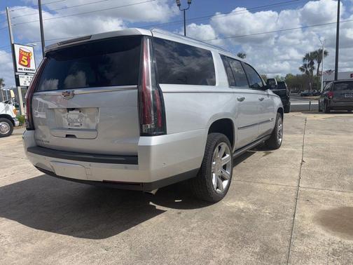 2019 Cadillac Escalade ESV Premium Luxury