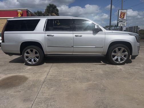 2019 Cadillac Escalade ESV Premium Luxury