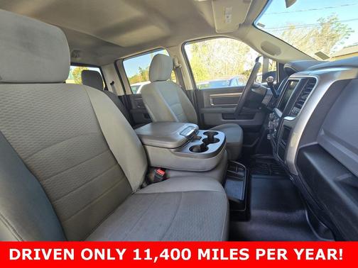 2018 RAM 3500 SLT Crew Cab 4x4 6'4' Box