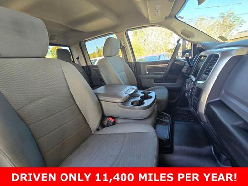 2018 RAM 3500 SLT Crew Cab 4x4 6'4' Box