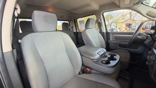 2018 RAM 3500 SLT Crew Cab 4x4 6'4' Box