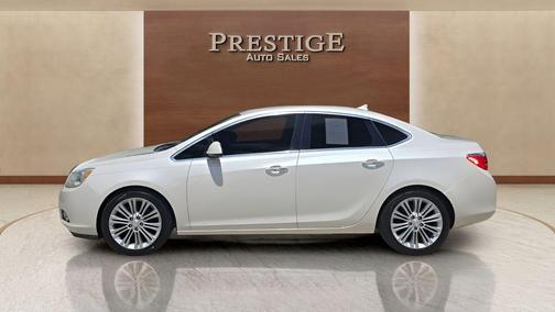 White Diamond Clearcoat 2013 Buick Verano Leather