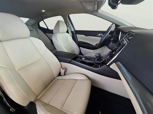 2020 Nissan Maxima 3.5 SV