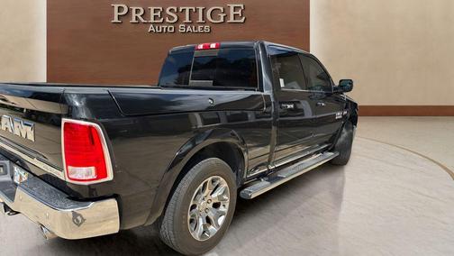 Brilliant Black Crystal Pearlcoat 2017 RAM 1500 Longhorn