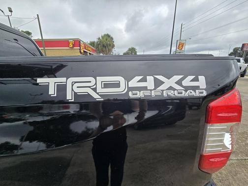 2017 Toyota Tundra SR5