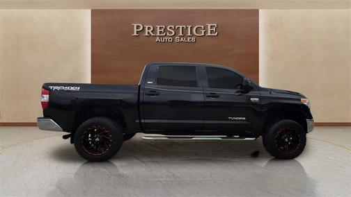 2017 Toyota Tundra SR5