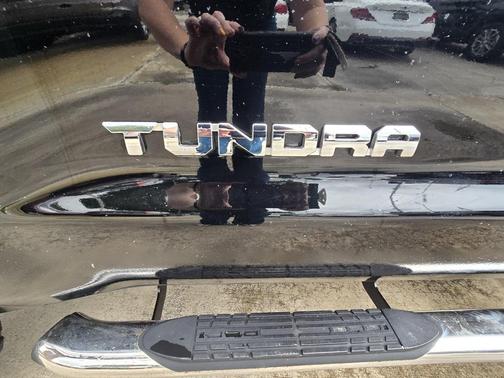 2017 Toyota Tundra SR5