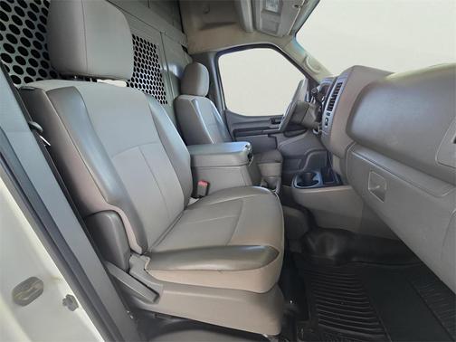 2016 Nissan NV Cargo NV2500 HD SV V8