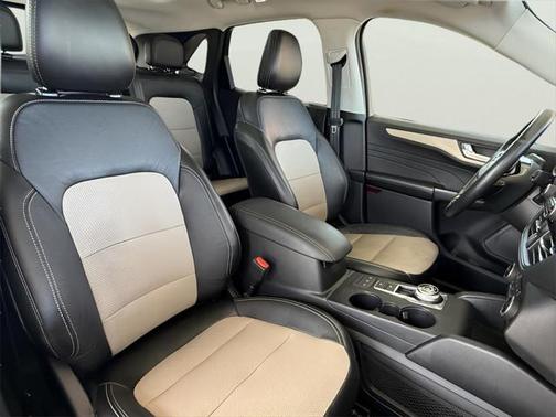 2021 Ford Escape Titanium