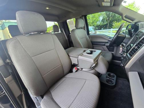 Blue 2016 Ford F-150 XLT