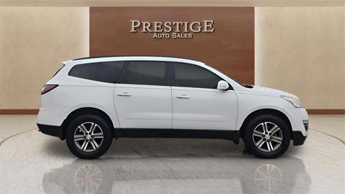 2017 Chevrolet Traverse 2LT