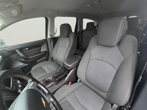 2017 Chevrolet Traverse 2LT