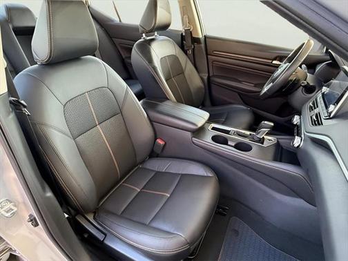 2022 Nissan Altima SR FWD