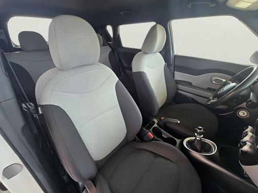 2014 Kia Soul Base