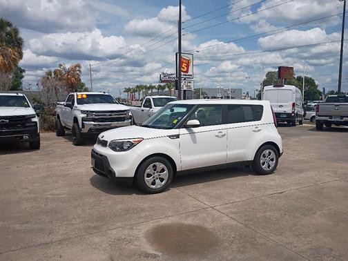 Clear White 2014 Kia Soul Base