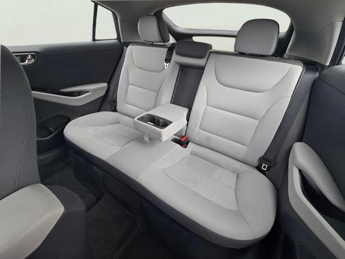 2022 Hyundai IONIQ Hybrid SE