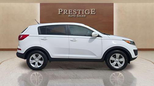Clear White 2013 Kia Sportage LX