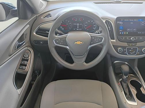 Mosaic Black Metallic 2021 Chevrolet Malibu 1LS