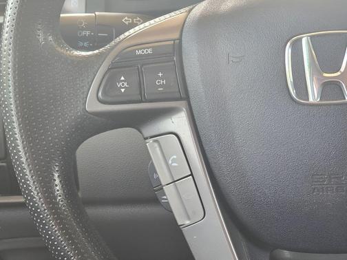Alabaster Silver Metallic 2013 Honda Odyssey LX