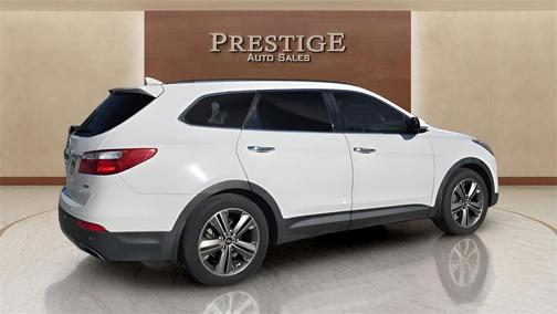 2016 Hyundai SANTA FE SE