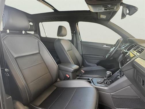 2021 Volkswagen Tiguan 2.0T SE R-Line Black