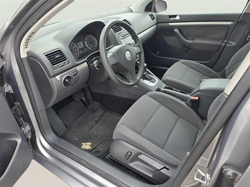 2008 Volkswagen Rabbit Base