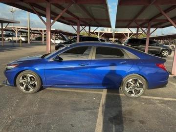 2021 Hyundai ELANTRA Limited