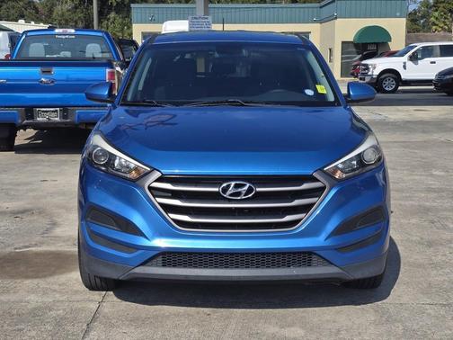 2016 Hyundai TUCSON SE