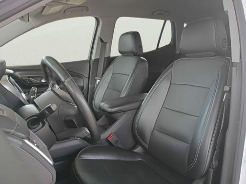 Summit White 2023 GMC Terrain SLT