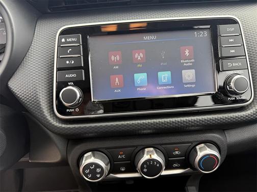 2021 Nissan Kicks S