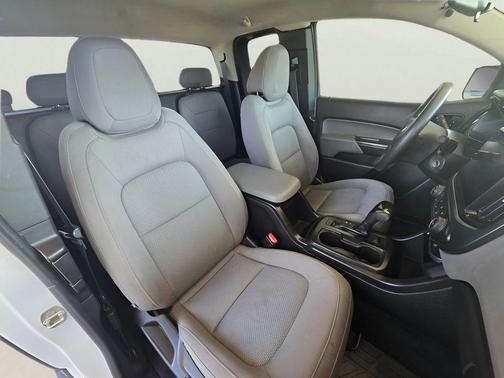 Summit White 2016 Chevrolet Colorado WT