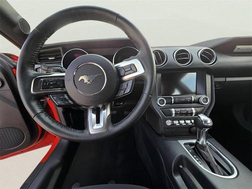 2021 Ford Mustang EcoBoost