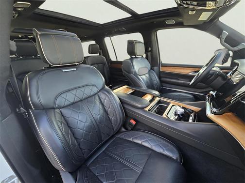 2024 Jeep Grand Wagoneer L Series III 4x4