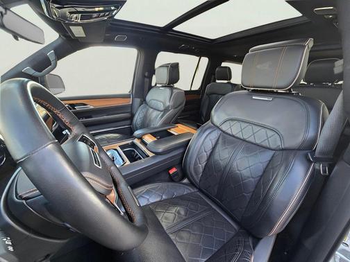 2024 Jeep Grand Wagoneer L Series III 4x4