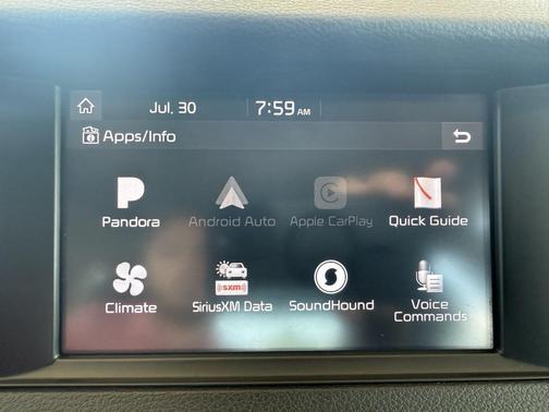 2018 Kia Cadenza Premium
