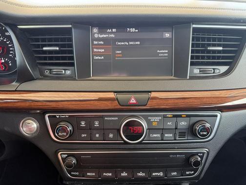 2018 Kia Cadenza Premium